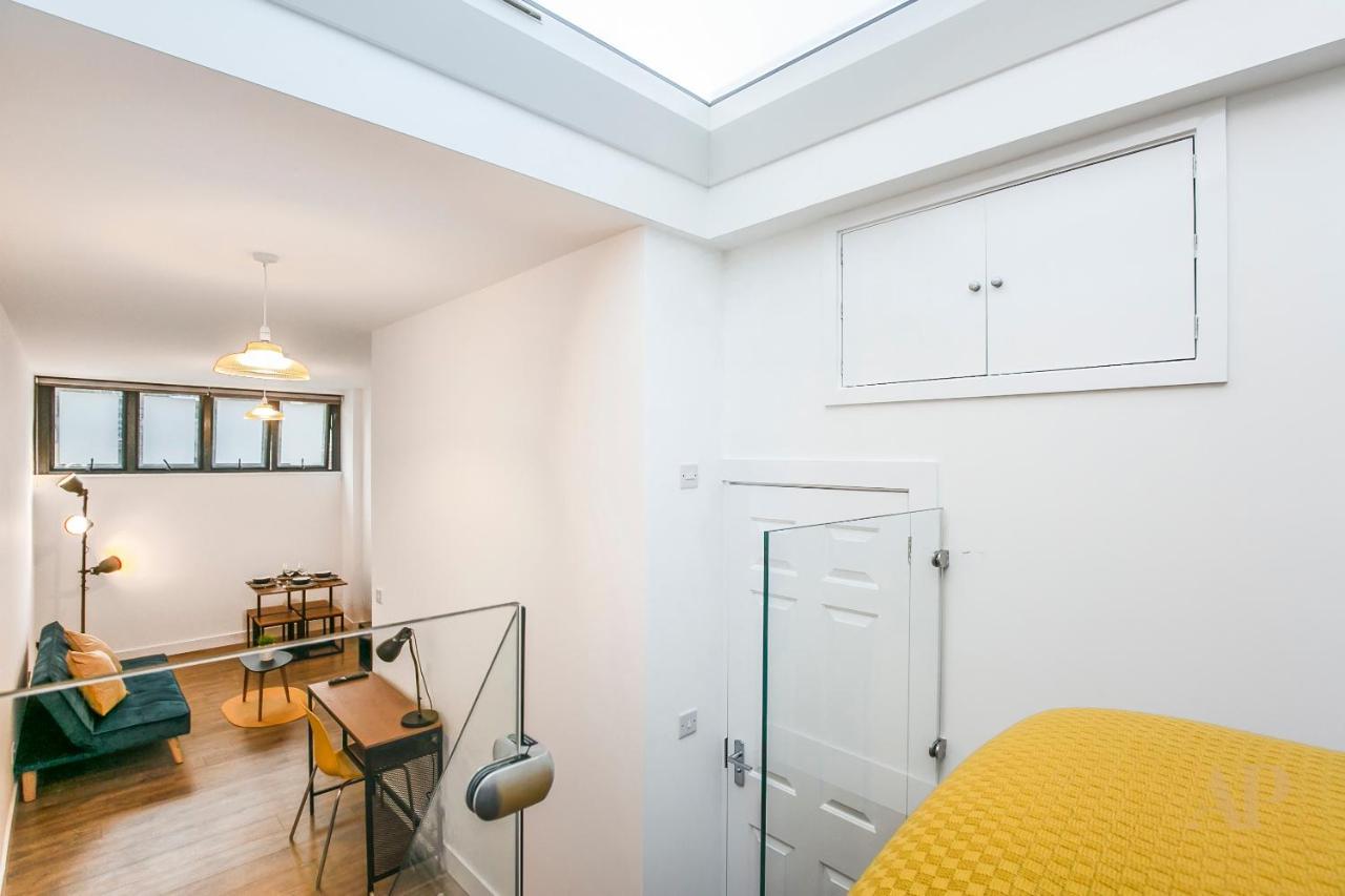 Split Level Studio Apartment In Camden Londres Exterior foto